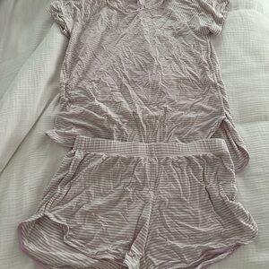 PURPLE WHITE LAKE SHORT SET